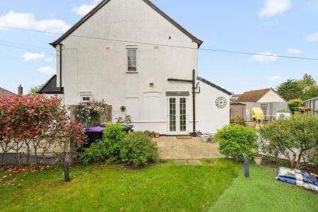 3 bedroom Semi-detached house for sale in Seathorne Crescent, Skegness, PE25