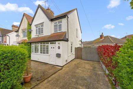 3 bedroom Semi-detached house for sale in Seathorne Crescent, Skegness, PE25