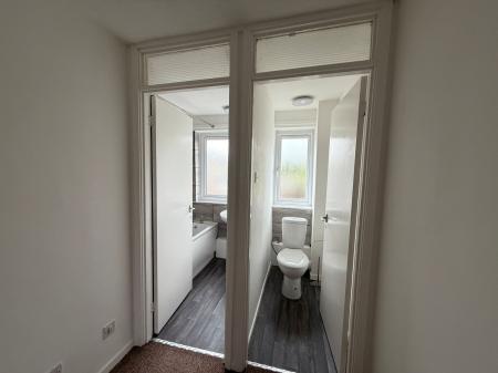 3 bedroom Terraced House to let in Clinton Park, Tattershall, LN4
