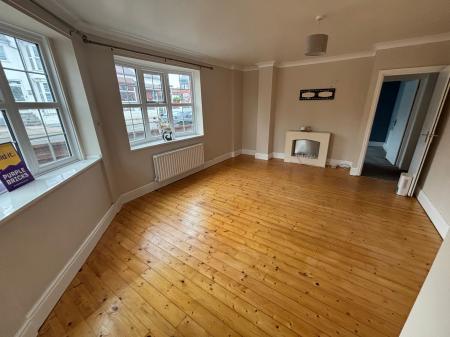 2 bedroom Flat to let in Drummond Road, Skegness, PE25