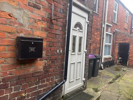 1 bedroom Flat to let in High Street, Spilsby, PE23