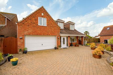 3 bedroom Detached house for sale in Veronica Close, Skegness, PE25
