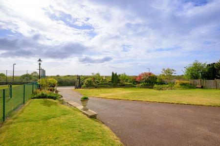 4 bedroom Detached house for sale in Seacroft Esplanade, Skegness, PE25