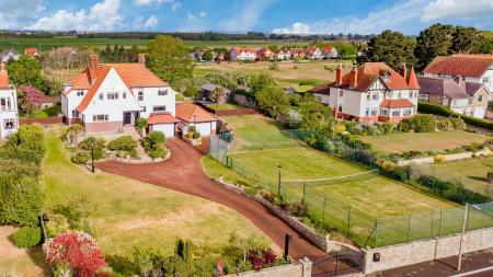 Seacroft Esplanade, Skegness, PE25