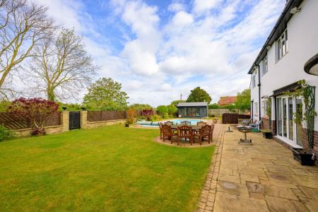 4 bedroom Detached house for sale in Seacroft Esplanade, Skegness, PE25