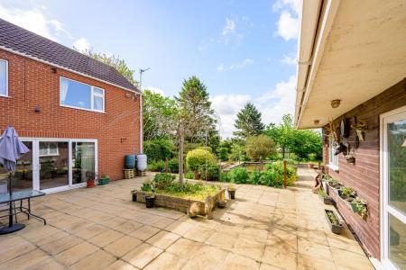 3 bedroom Detached house for sale in Skegness Road, Ingoldmells, PE25