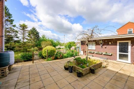 3 bedroom Detached house for sale in Skegness Road, Ingoldmells, PE25