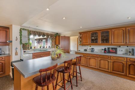 3 bedroom Detached house for sale in Skegness Road, Ingoldmells, PE25