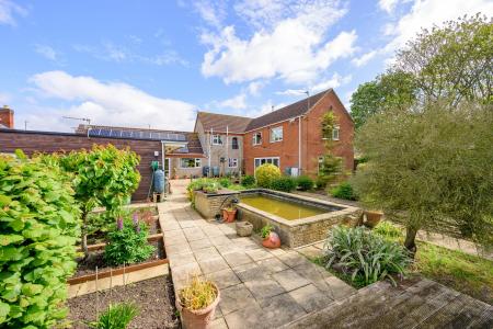 3 bedroom Detached house for sale in Skegness Road, Ingoldmells, PE25