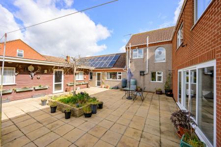 3 bedroom Detached house for sale in Skegness Road, Ingoldmells, PE25