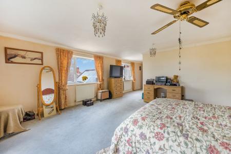 3 bedroom Detached house for sale in Skegness Road, Ingoldmells, PE25