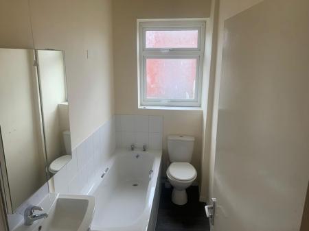 1 bedroom Flat to let in Wainfleet Road, Skegness, PE25