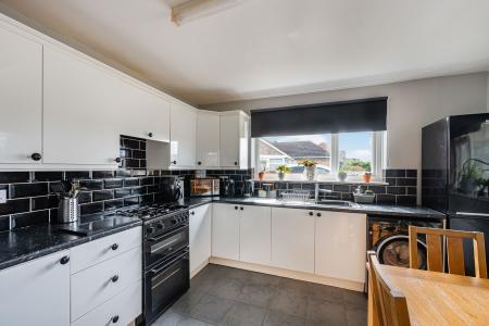 4 bedroom Detached bungalow for sale in High Street, Ingoldmells, PE25