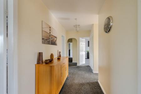 4 bedroom Detached bungalow for sale in High Street, Ingoldmells, PE25