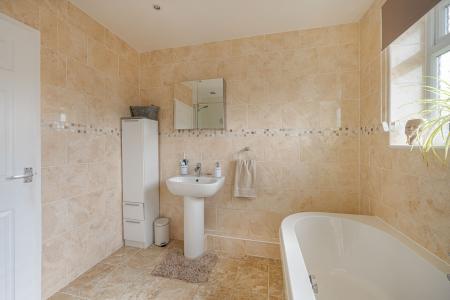 4 bedroom Detached bungalow for sale in High Street, Ingoldmells, PE25
