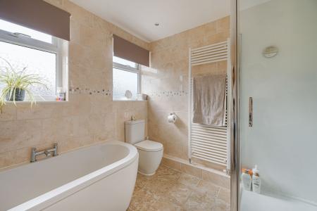 4 bedroom Detached bungalow for sale in High Street, Ingoldmells, PE25