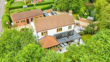 3 bedroom Detached house for sale in Croft Lane, Croft, PE24