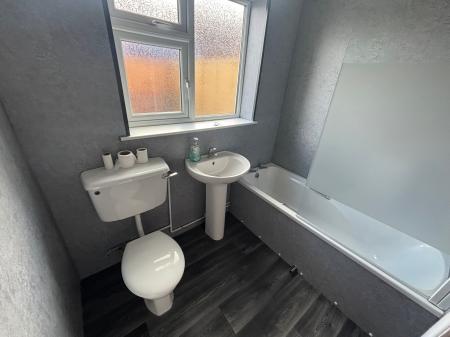 3 bedroom Terraced House to let in Cross Street, Skegness, PE25