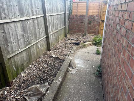 3 bedroom Terraced House to let in Cross Street, Skegness, PE25
