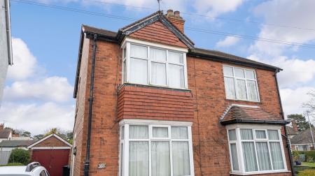2 bedroom Flat for sale in Drummond Road, Skegness, PE25