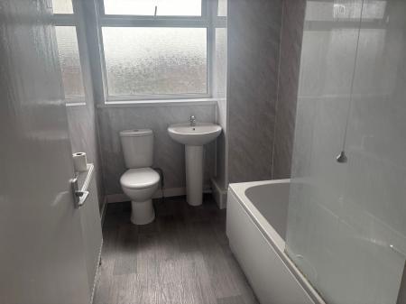 2 bedroom Flat to let in Wainfleet Road, Skegness, PE25