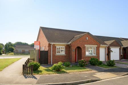 2 bedroom Detached bungalow for sale in Mulberry Way, Skegness, PE25