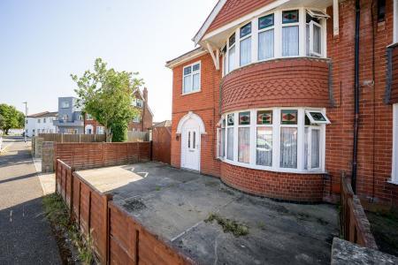 4 bedroom Semi-detached house for sale in Firbeck Avenue, Skegness, PE25