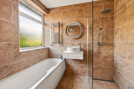 2 bedroom Detached bungalow for sale in Hesketh Crescent, Skegness, PE25