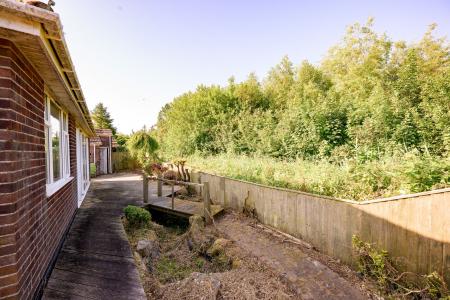 2 bedroom Detached bungalow for sale in Hesketh Crescent, Skegness, PE25