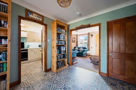 3 bedroom Semi-detached house for sale in Burgh Road, Friskney, PE22