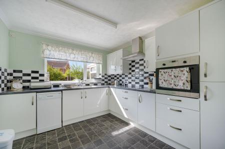 2 bedroom Detached bungalow for sale in Hastings Drive, Wainfleet, PE24