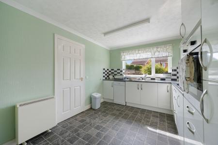 2 bedroom Detached bungalow for sale in Hastings Drive, Wainfleet, PE24