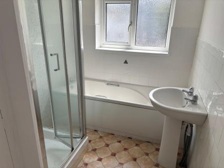 1 bedroom Flat to let in Saxby Avenue, Skegness, PE25