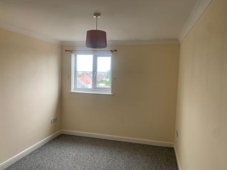 3 bedroom Flat to let in Keaton Close, Skegness, PE25