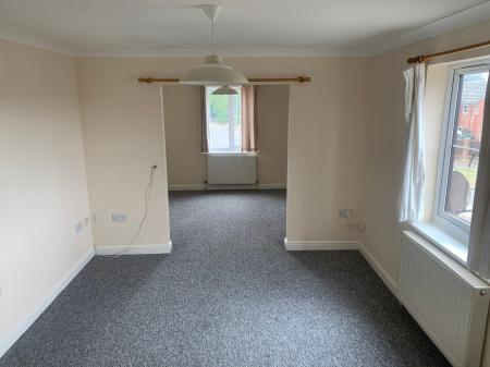 3 bedroom Flat to let in Keaton Close, Skegness, PE25