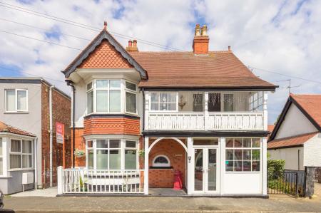 4 bedroom Detached house for sale in Lifeboat Avenue, Skegness, PE25