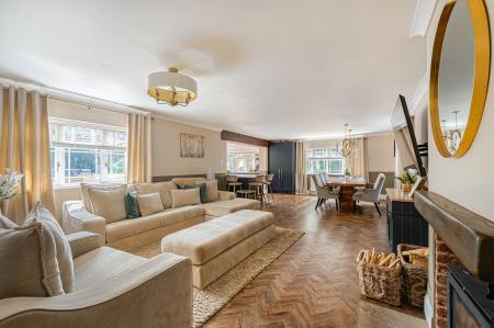 5 bedroom Detached bungalow for sale in Everingtons Lane, Skegness, PE25