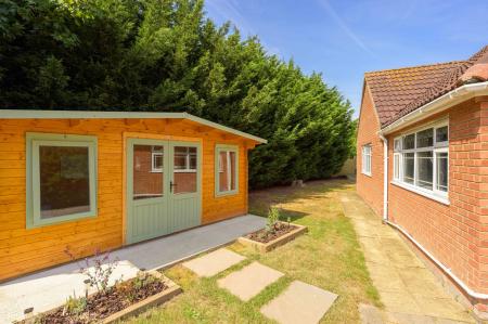 5 bedroom Detached bungalow for sale in Everingtons Lane, Skegness, PE25
