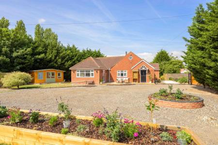5 bedroom Detached bungalow for sale in Everingtons Lane, Skegness, PE25