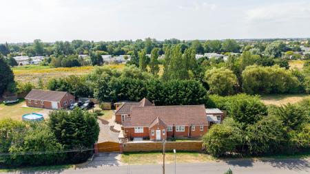 5 bedroom Detached bungalow for sale in Everingtons Lane, Skegness, PE25