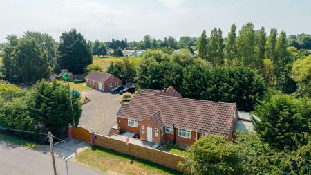 5 bedroom Detached bungalow for sale in Everingtons Lane, Skegness, PE25