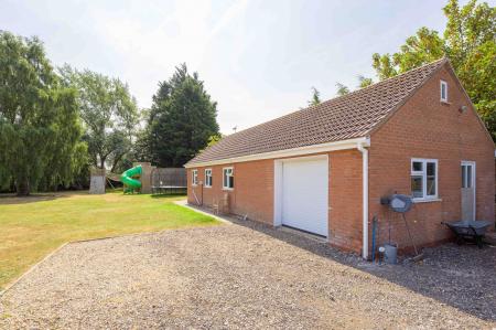 5 bedroom Detached bungalow for sale in Everingtons Lane, Skegness, PE25