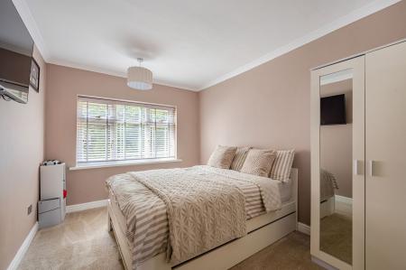 5 bedroom Detached bungalow for sale in Everingtons Lane, Skegness, PE25