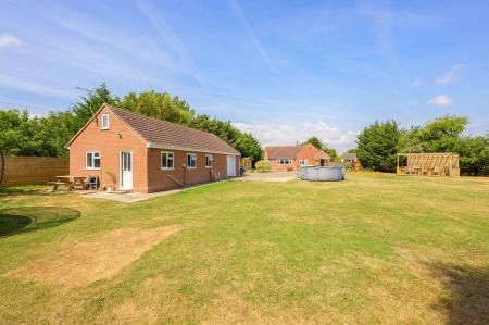 5 bedroom Detached bungalow for sale in Everingtons Lane, Skegness, PE25