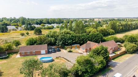 5 bedroom Detached bungalow for sale in Everingtons Lane, Skegness, PE25
