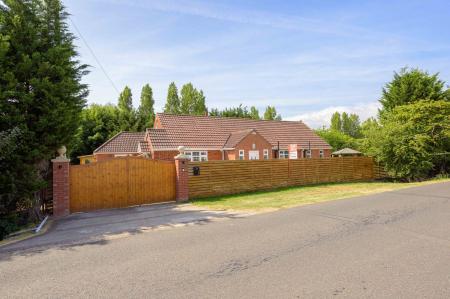 5 bedroom Detached bungalow for sale in Everingtons Lane, Skegness, PE25
