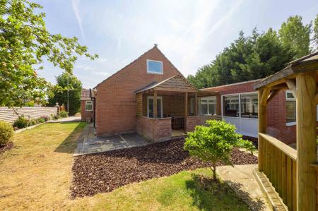 5 bedroom Detached bungalow for sale in Everingtons Lane, Skegness, PE25