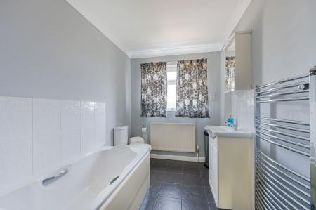 2 bedroom Detached bungalow for sale in St. Michaels Lane, Wainfleet St. Mary, PE24