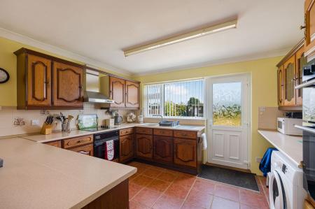 2 bedroom Detached bungalow for sale in St. Michaels Lane, Wainfleet St. Mary, PE24