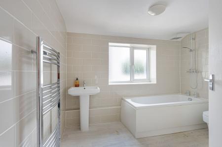 1 bedroom Semi-detached house for sale in High Street, Hogsthorpe, PE24